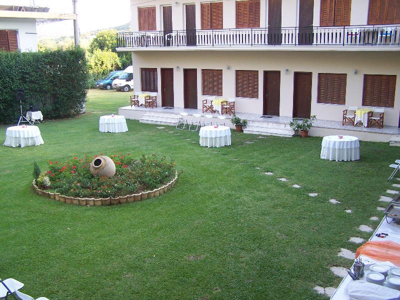 Avaton Hotel Ligourio Exterior photo