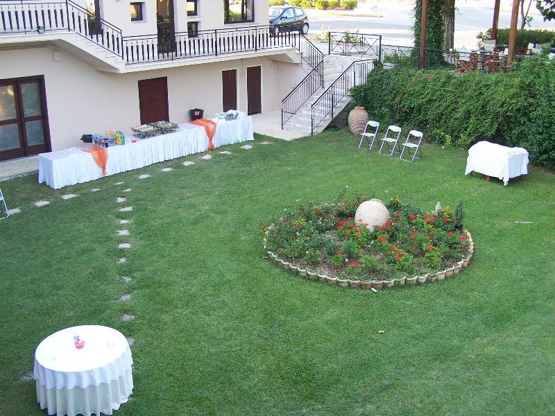 Avaton Hotel Ligourio Exterior photo